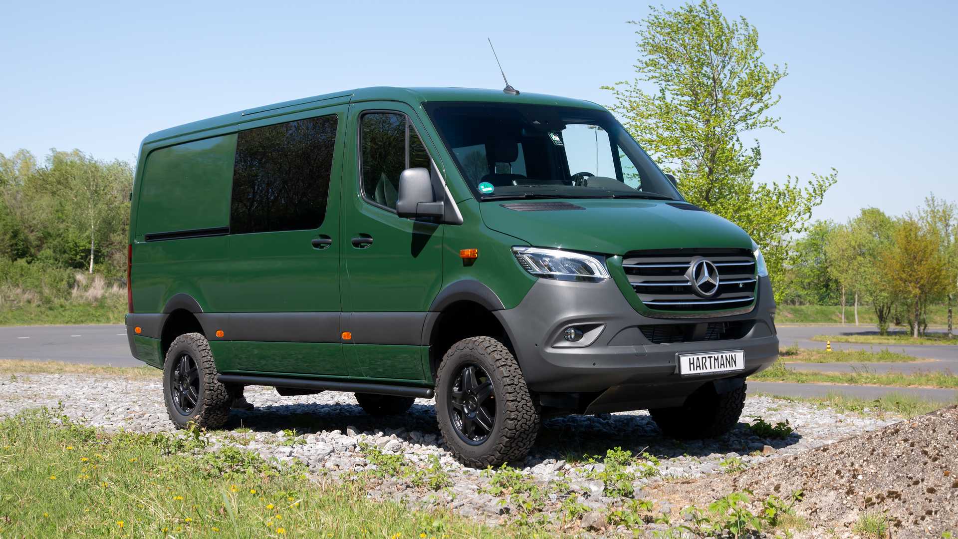 Modded Mercedes-Benz Sprinter Off-Road Ready