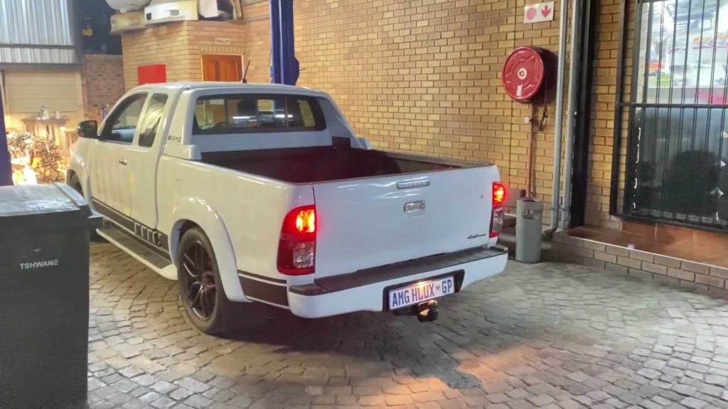toyota hilux amg 1